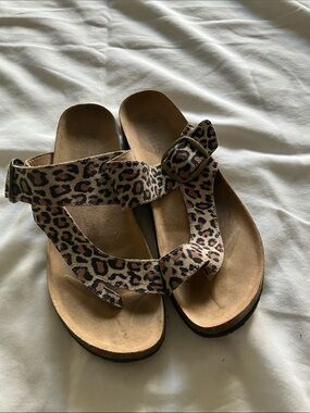 White Mountain Leopard Print Toe-Post Sandals